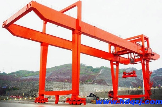 U型門(mén)機(jī) U型門(mén)機(jī)